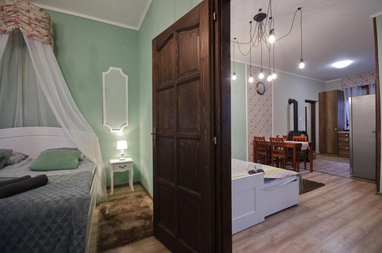 Villa Rusztika Gyula Buitenkant foto