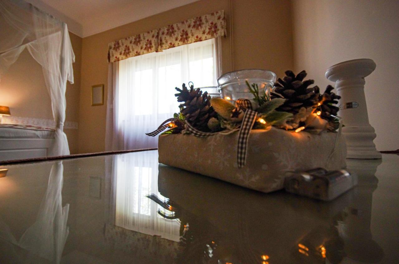 Villa Rusztika Gyula Buitenkant foto