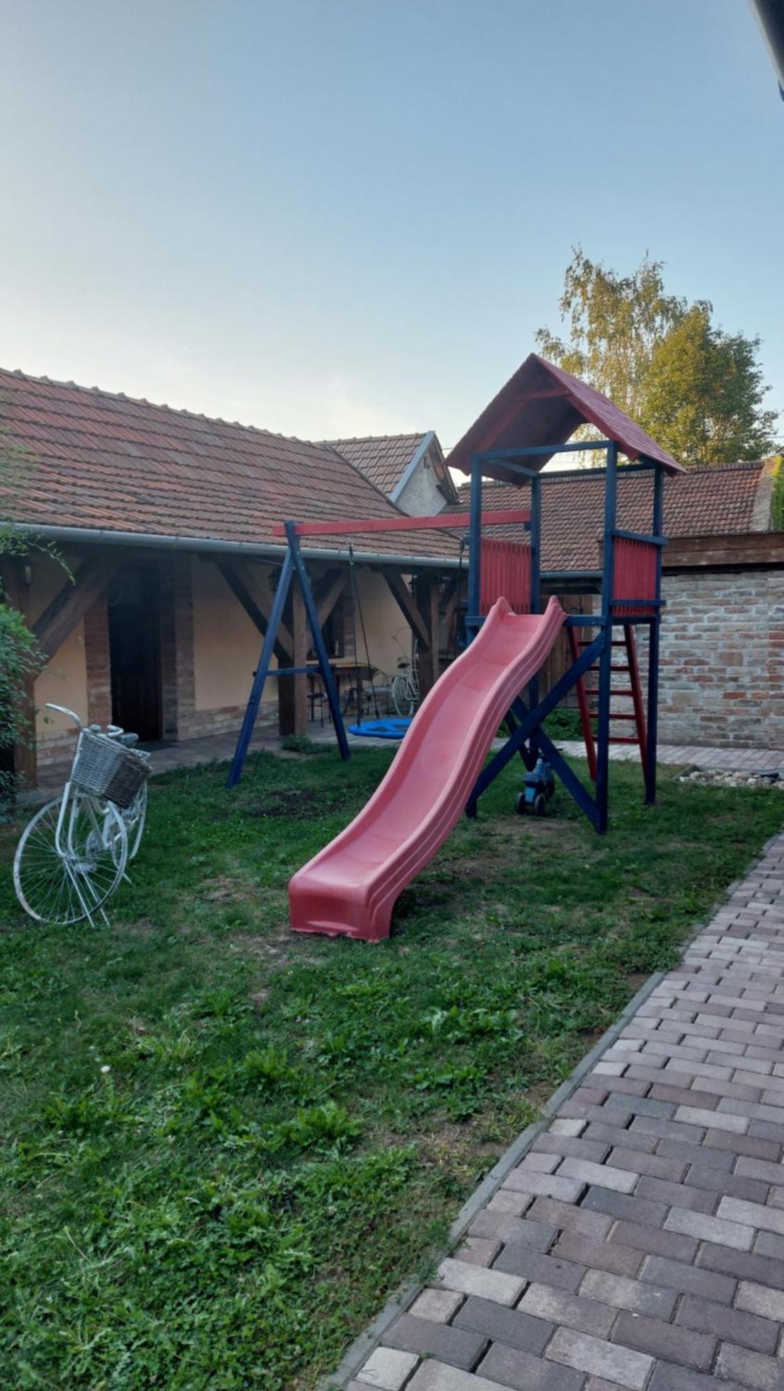 Villa Rusztika Gyula Buitenkant foto